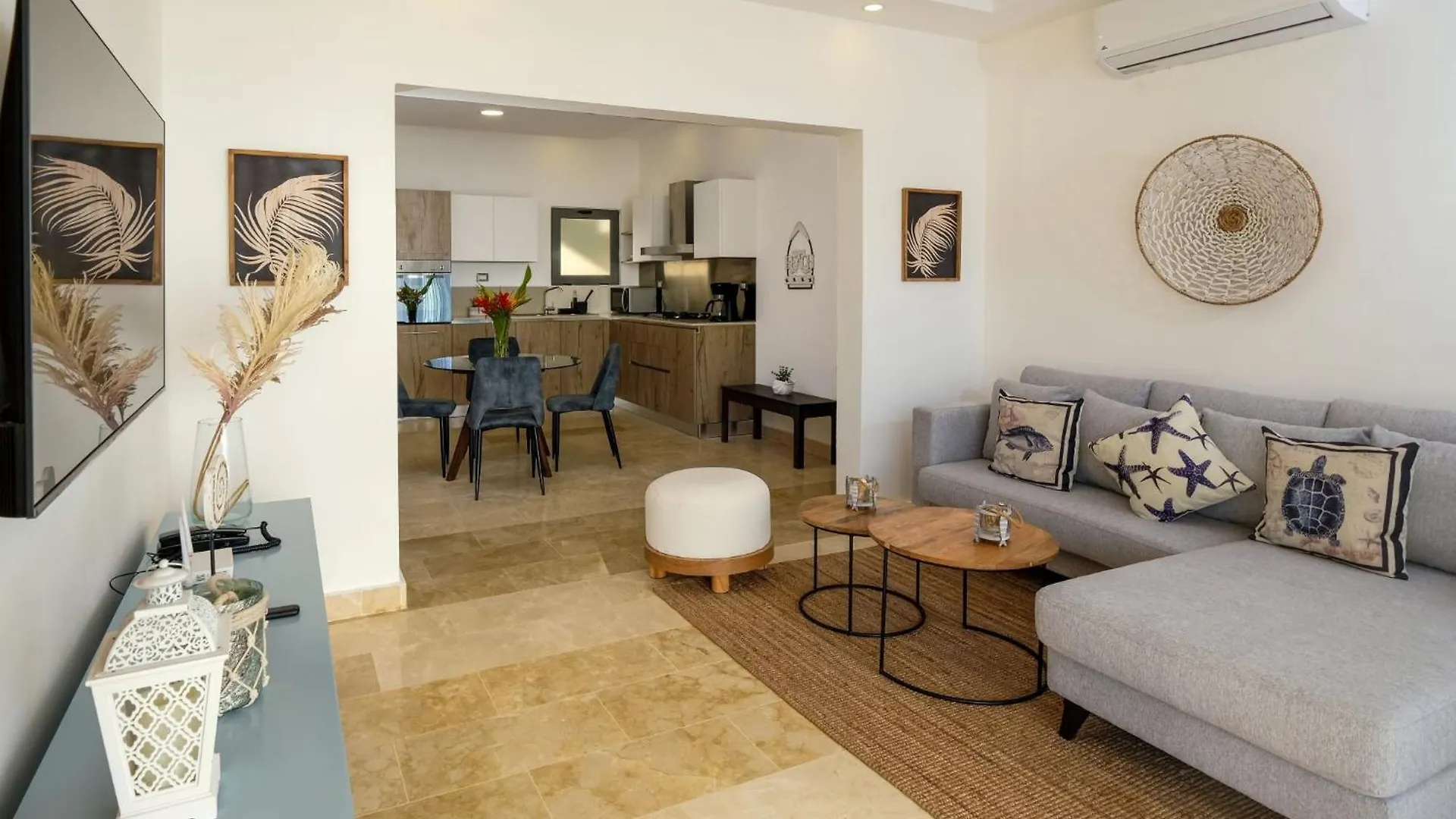 Amare Penthouse, Great Beachfront Complex لاس تاريناس 0*,